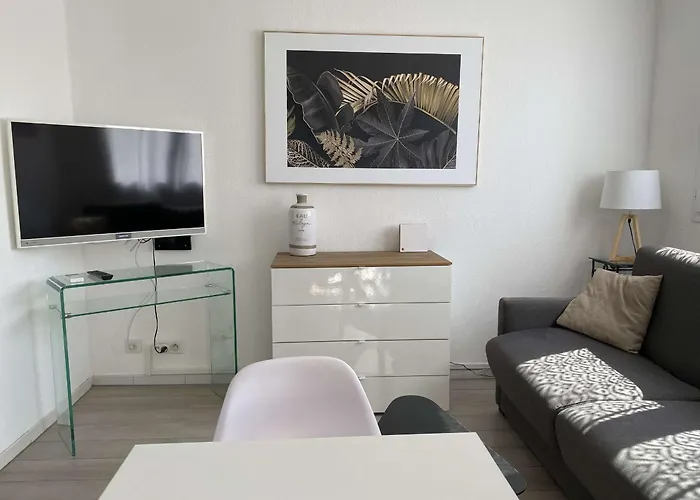 شقة T2 Au Coeur Du Village Avec Garage, Balcon Ensoleille Et Wifi A Balaruc-les-bains. - Fr-1-553-183 بالاروك ليه بان