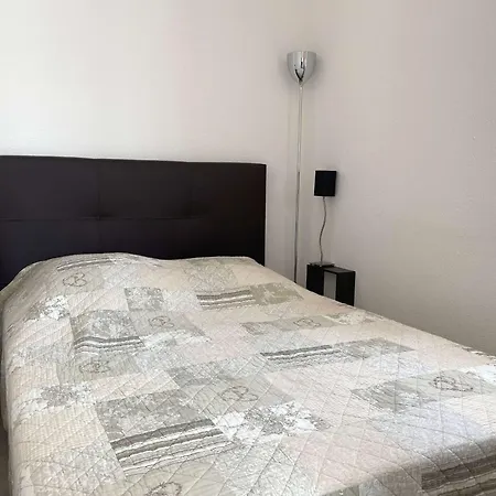 T2 Au Coeur Du Village Avec Garage, Balcon Ensoleille Et Wifi A Balaruc-les-bains. - Fr-1-553-183 Daire
