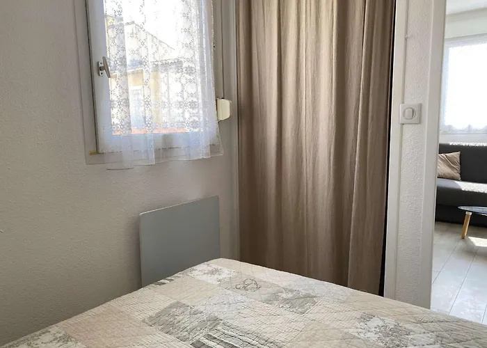 T2 Au Coeur Du Village Avec Garage, Balcon Ensoleille Et Wifi A Balaruc-les-bains. - Fr-1-553-183 *