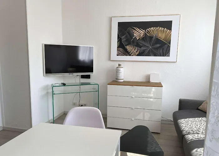 T2 Au Coeur Du Village Avec Garage, Balcon Ensoleille Et Wifi A Balaruc-les-bains. - Fr-1-553-183 *